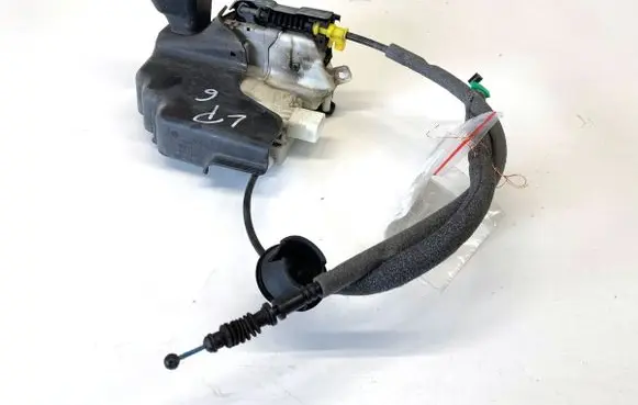 Audi A4 S4 B9 8W Front door lock 