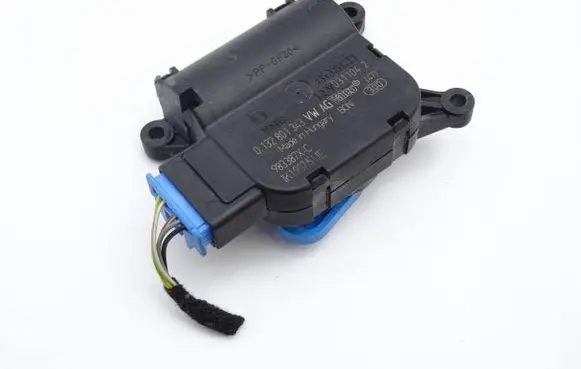 Volkswagen Touran I Air flap motor/actuator 1K1907511E 0132801343