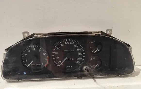 Speedometer (instrument cluster)