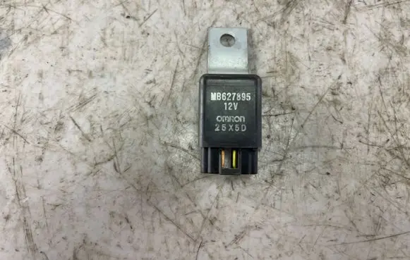 Mitsubishi Pajero Sport I Other relay Mb627895