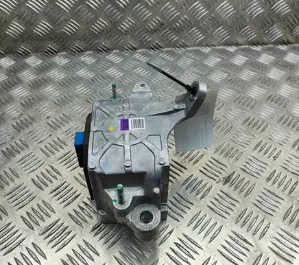 KIA Sportage Engine mount bracket 21824N9500