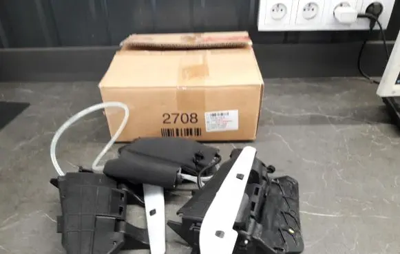Volkswagen Tiguan Seat adjustment assembly 7P6881065B