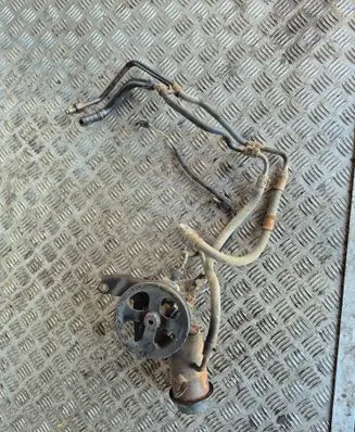 Toyota Yaris Verso Power steering pump 
