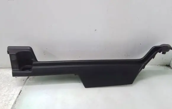 Other sill/pillar trim element