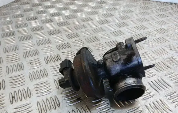 Ford Mondeo Mk III EGR valve 214B05P