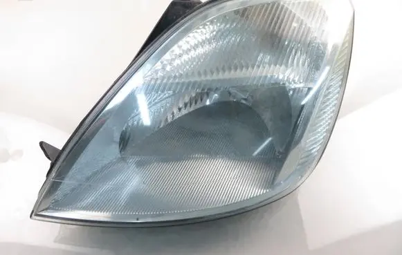Ford Fiesta Headlight/headlamp