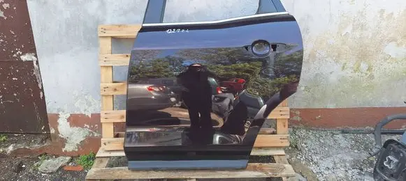Mazda CX-7 Rear door