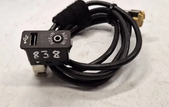 BMW X3 F25 USB socket connector 84109237653 61319129651 51169138500