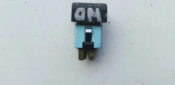 Opel Omega B1 Air conditioning (A/C) switch 90565724