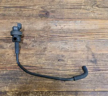 BMW Z3 E36 Valve vacuum 1433603