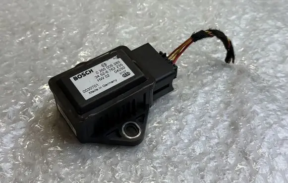 BMW X5 E53 ESP acceleration yaw rate sensor 0265005285 34526762235 6762235