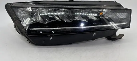 Skoda Octavia Mk4 Headlight/headlamp 5E4941016 3720181