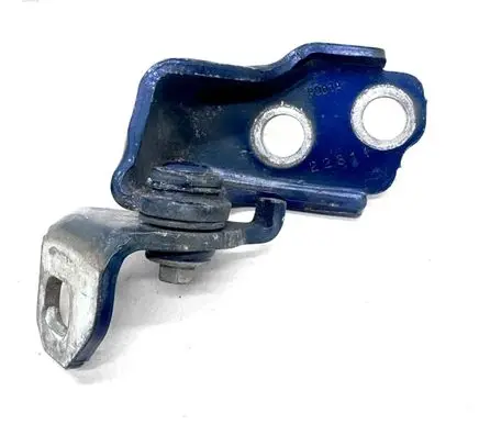 Ford Fusion II Front door lower hinge P001A