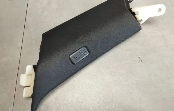 BMW X6 E71 (B) pillar trim (top) 6979850