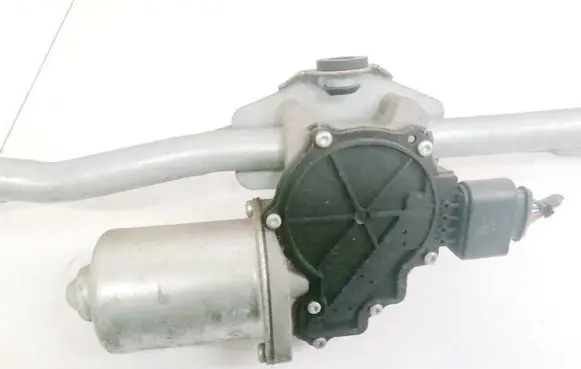 Skoda Fabia Mk2 (5J) Wiper motor 5J1955113B 090907