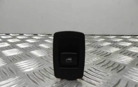 BMW 5 E60 E61 Electric window control switch 9113773 T404
