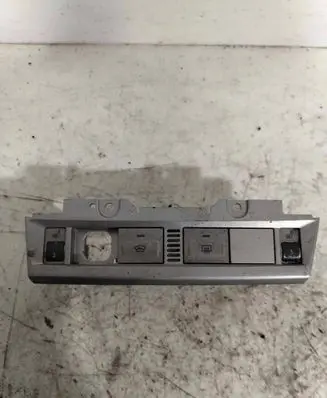 Ford Focus Other switches/knobs/shifts 4M5113D734