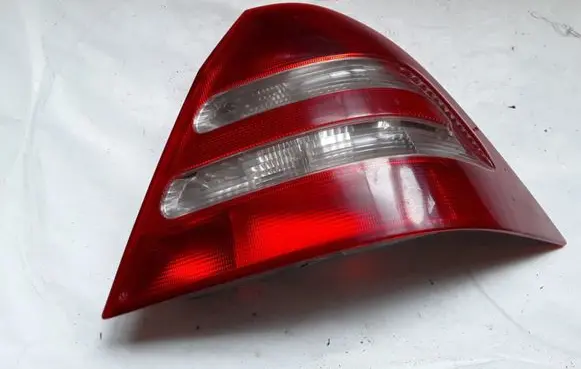 Mercedes-Benz C W203 Rear/tail lights 2038202064R