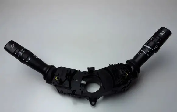KIA Rio Wiper turn signal indicator stalk/switch 202008910