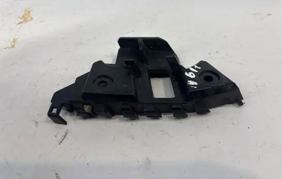 Volkswagen Jetta VI Front bumper mounting bracket 5C6807183