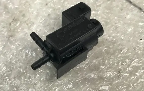 BMW 5 E60 E61 Turbo solenoid valve 1742712