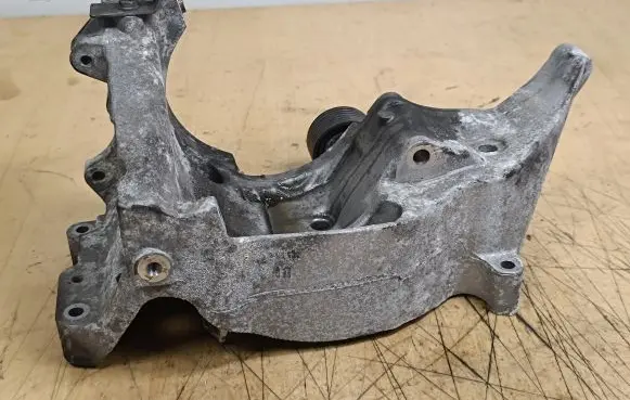 BMW 5 GT F07 Generator/alternator bracket 1116780263902 11167802639 7802639