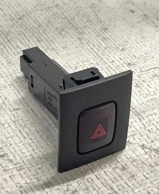 Volvo V70 Hazard light switch 30710106 09W431