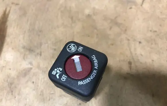 Citroen C5 Passenger airbag on/off switch 96413912XT