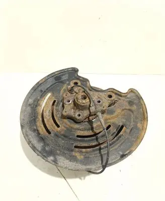 Rear wheel hub