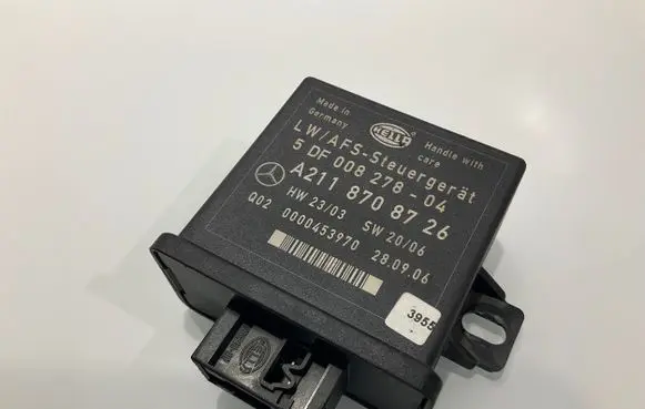 Mercedes-Benz CLS C219 Light module LCM A2118708726 0000453970 5DF00827804