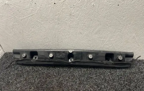BMW 4 G22 G23 G24 G26 Rear bumper mounting bracket 7490723