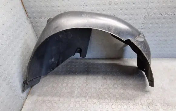 BMW 6 E63 E64 Rear arch fender liner splash guards 7009717
