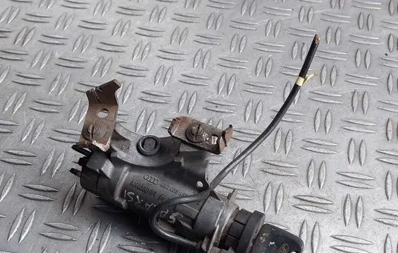 Ford Galaxy Ignition lock 4B0905851b 4b0905849
