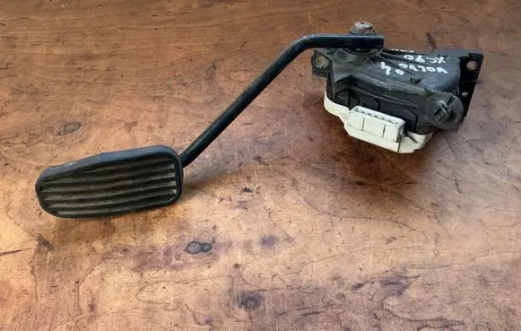 Volvo XC90 Accelerator throttle pedal 6PV00853706 8634699