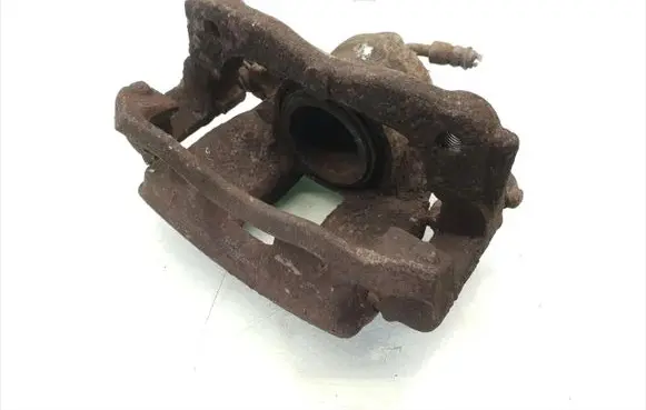 Honda CR-V Front brake caliper