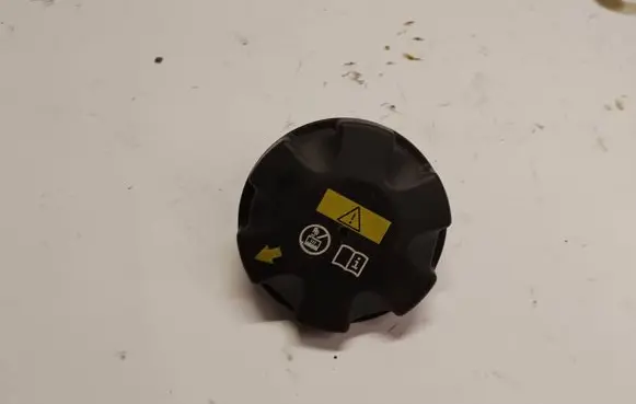 BMW 3 E90 E91 Coolant expansion tank/reservoir cap 