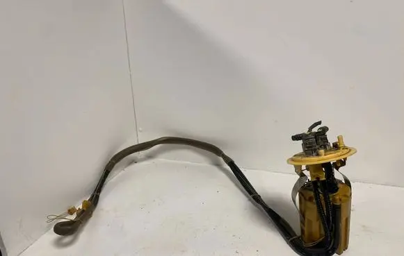 Volvo V70 In-tank fuel pump 30792039