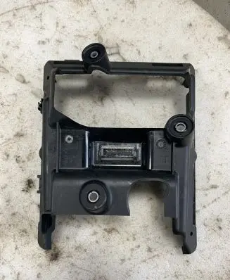 Audi Q7 4M Other engine bay part 4M0907650B 4M0907650
