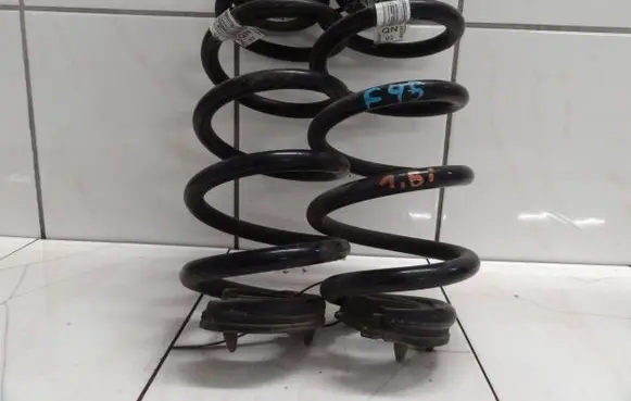 BMW 2 F45 Rear coil spring 6871665-01
