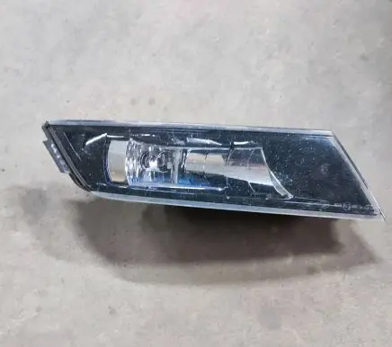 Skoda Octavia Mk3 (5E) Front fog light 3V0941699