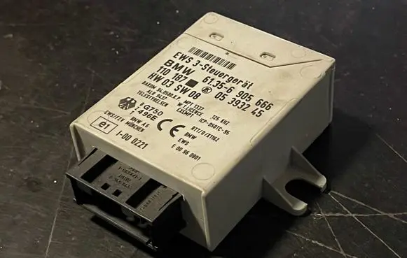 BMW 3 E46 Immobilizer control unit/module 61356905666 05393245 110187