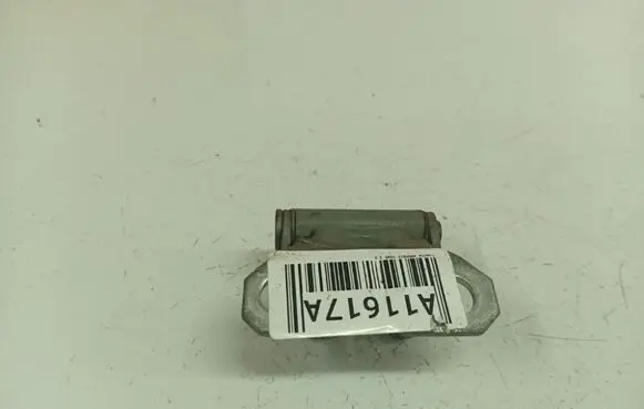 Toyota Avensis T250 Rear door lower hinge