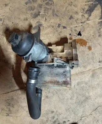 Engine oil radiator