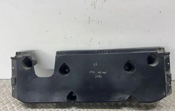 Opel Astra L Engine splash shield/under tray 9832683580