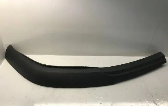 Front bumper lip