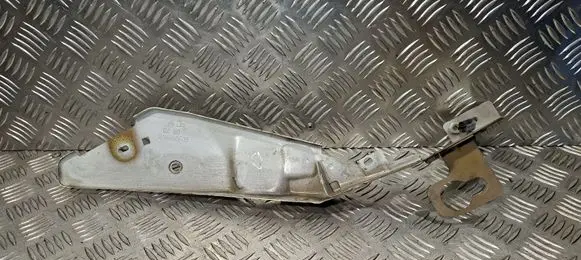 Citroen C4 SpaceTourer Fender mounting bracket 016690F05