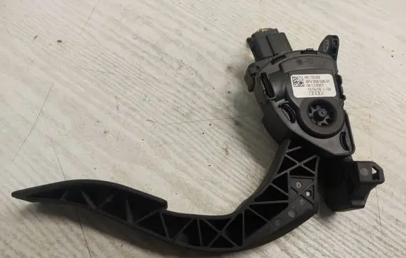 Audi A6 S6 C6 4F Accelerator throttle pedal 8K1723523 09102007 6PV00950501