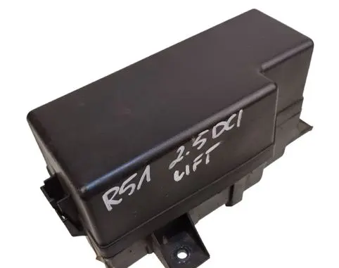 Nissan Pathfinder R51 Relay mounting block 
