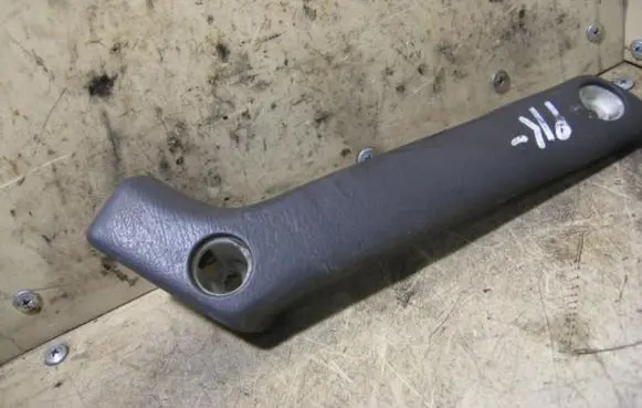 Mitsubishi Pajero Sport I Front door interior handle NURODYKITEKURIPUSE
