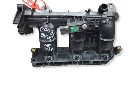 Renault Clio IV Intake manifold S27635437 140039944R